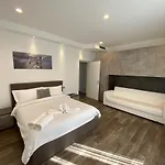 Millstone House 4* La Spezia
